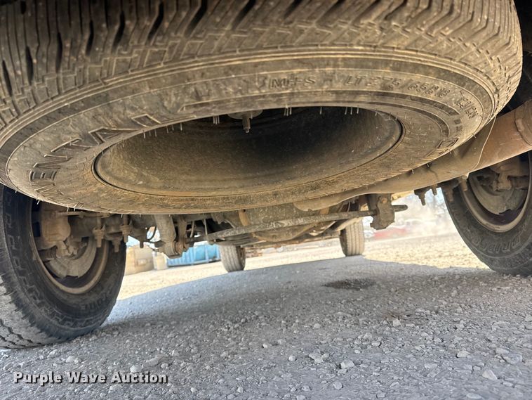 image for item DQ4327 2018 Ford F250 Super Duty Ext. Cab utility bed pickup truck