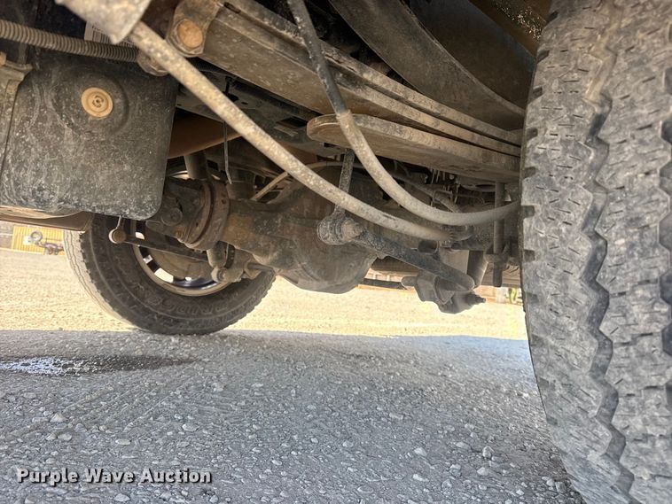 image for item DQ4327 2018 Ford F250 Super Duty Ext. Cab utility bed pickup truck