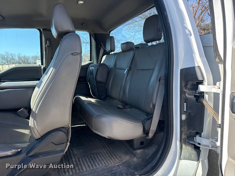 image for item DQ4327 2018 Ford F250 Super Duty Ext. Cab utility bed pickup truck