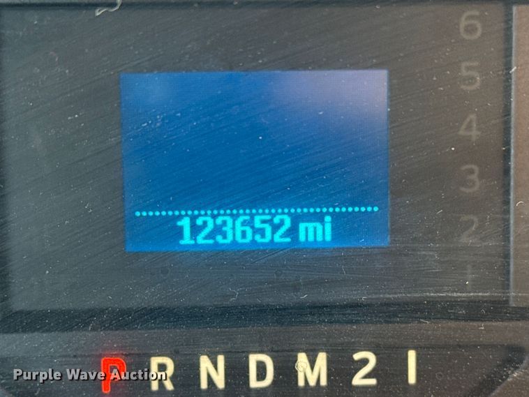 image for item DQ4327 2018 Ford F250 Super Duty Ext. Cab utility bed pickup truck