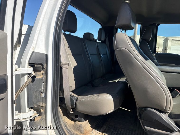 image for item DQ4327 2018 Ford F250 Super Duty Ext. Cab utility bed pickup truck