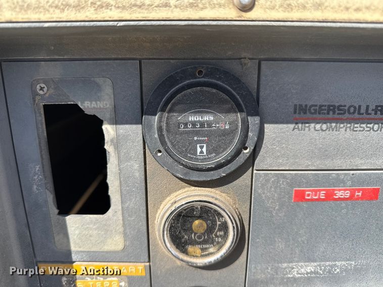 image for item DQ4330 2000 Ingersoll Rand P185 air compressor