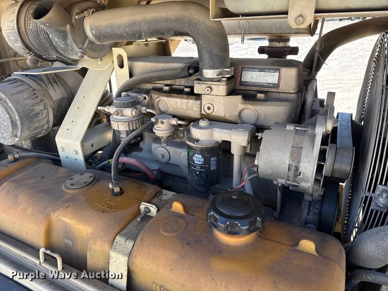 image for item DQ4330 2000 Ingersoll Rand P185 air compressor