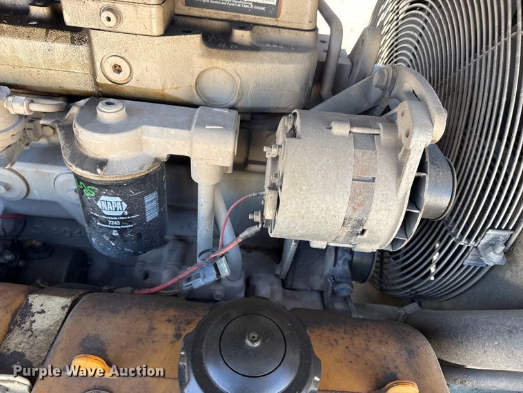 image for item DQ4330 2000 Ingersoll Rand P185 air compressor