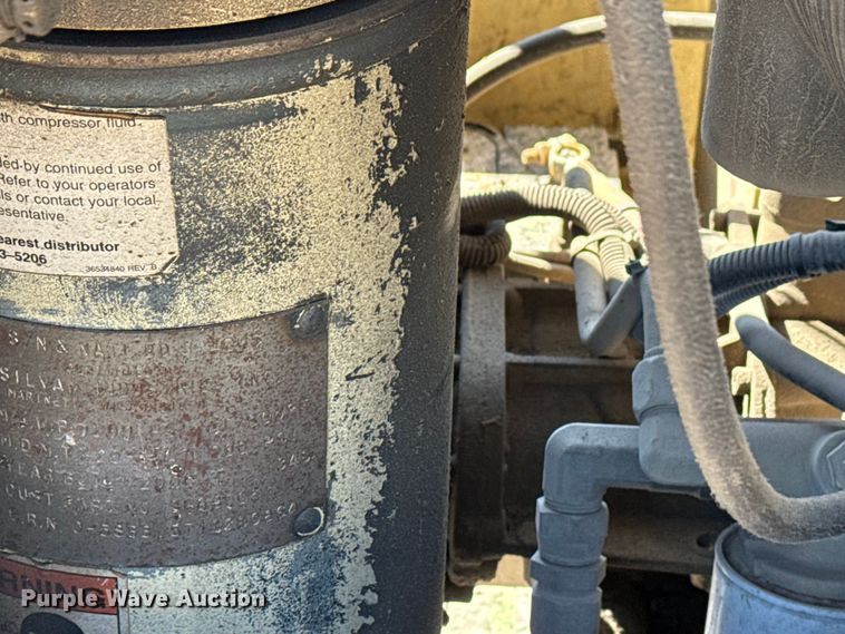 image for item DQ4330 2000 Ingersoll Rand P185 air compressor