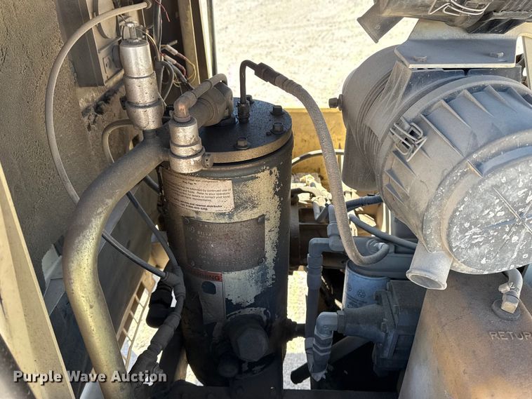 image for item DQ4330 2000 Ingersoll Rand P185 air compressor
