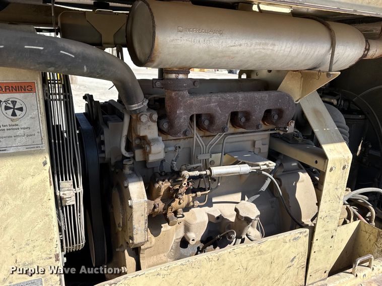 image for item DQ4330 2000 Ingersoll Rand P185 air compressor
