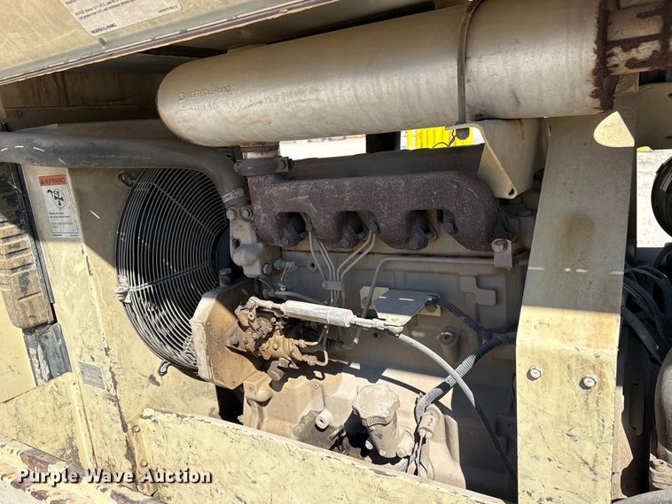 image for item DQ4330 2000 Ingersoll Rand P185 air compressor