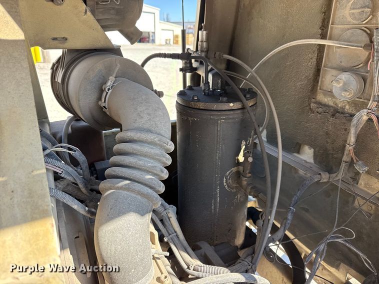 image for item DQ4330 2000 Ingersoll Rand P185 air compressor