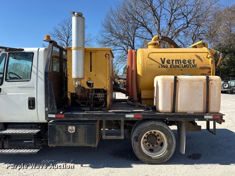 image for item DQ4332 2006 International 4300 flatbed truck with vacuum excavator