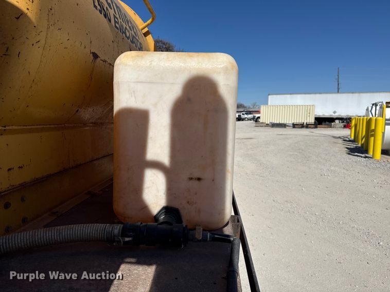 image for item DQ4332 2006 International 4300 flatbed truck with vacuum excavator