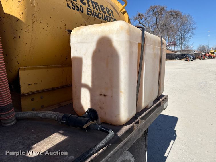 image for item DQ4332 2006 International 4300 flatbed truck with vacuum excavator