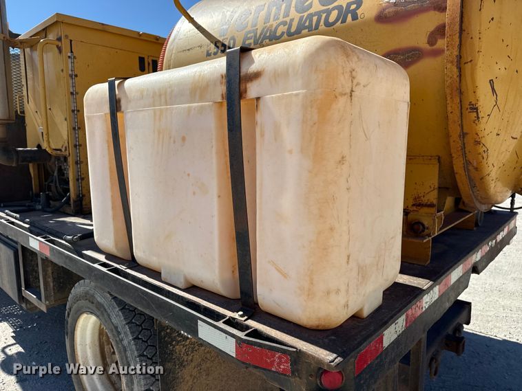 image for item DQ4332 2006 International 4300 flatbed truck with vacuum excavator