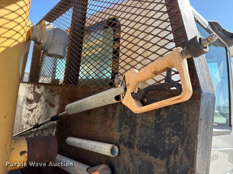 image for item DQ4332 2006 International 4300 flatbed truck with vacuum excavator