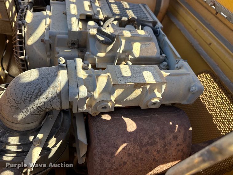 image for item DQ4332 2006 International 4300 flatbed truck with vacuum excavator