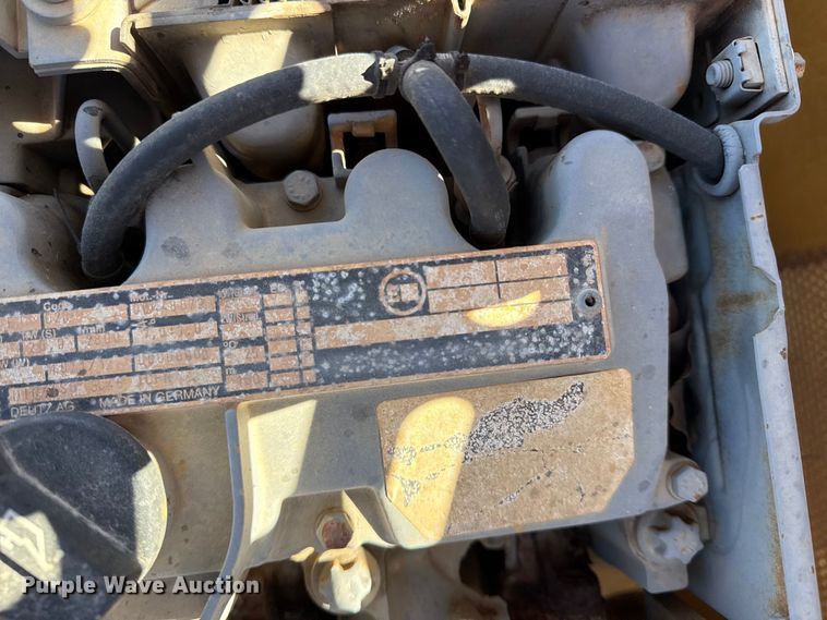 image for item DQ4332 2006 International 4300 flatbed truck with vacuum excavator