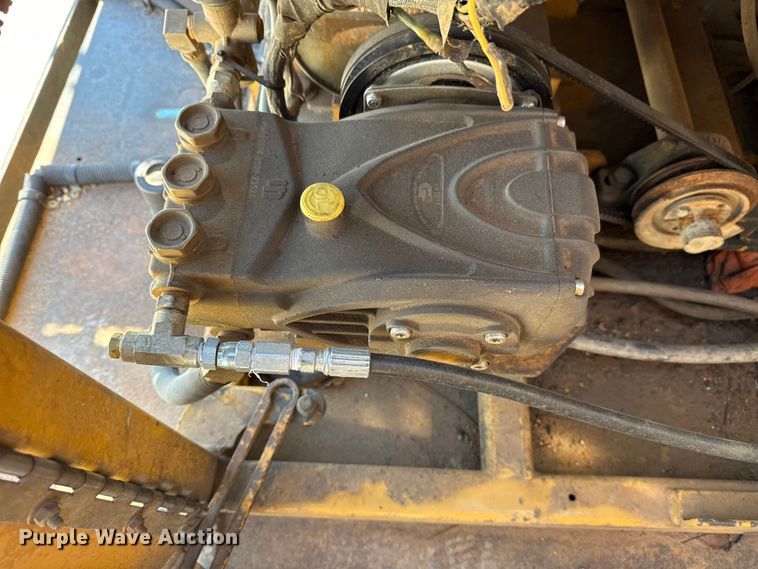 image for item DQ4332 2006 International 4300 flatbed truck with vacuum excavator