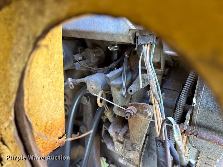 image for item DQ4332 2006 International 4300 flatbed truck with vacuum excavator