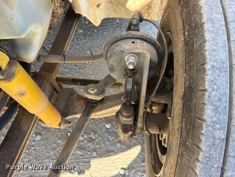 image for item DQ4332 2006 International 4300 flatbed truck with vacuum excavator