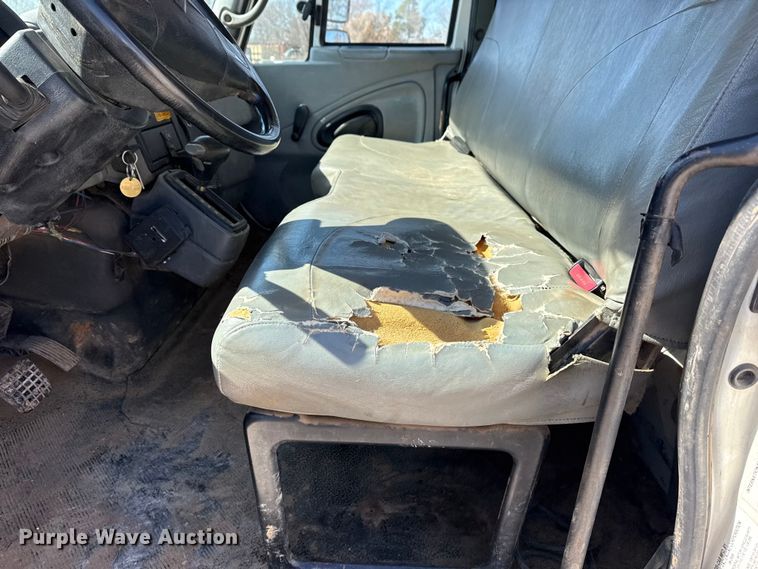 image for item DQ4332 2006 International 4300 flatbed truck with vacuum excavator