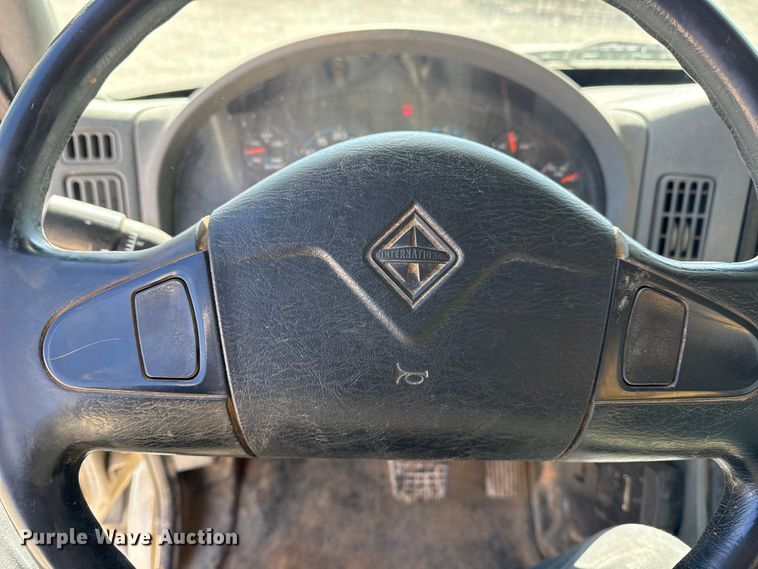 image for item DQ4332 2006 International 4300 flatbed truck with vacuum excavator