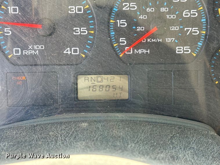 image for item DQ4332 2006 International 4300 flatbed truck with vacuum excavator