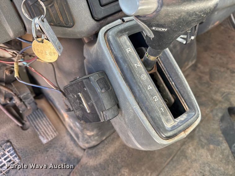 image for item DQ4332 2006 International 4300 flatbed truck with vacuum excavator