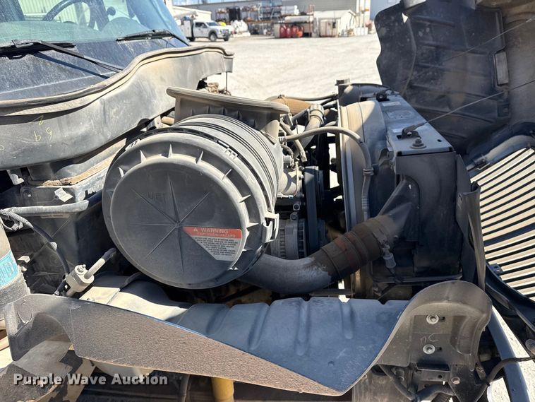 image for item DQ4332 2006 International 4300 flatbed truck with vacuum excavator