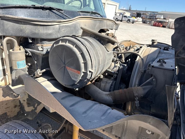 image for item DQ4332 2006 International 4300 flatbed truck with vacuum excavator