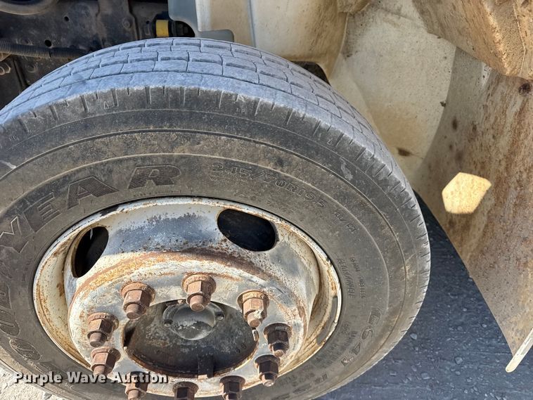 image for item DQ4332 2006 International 4300 flatbed truck with vacuum excavator