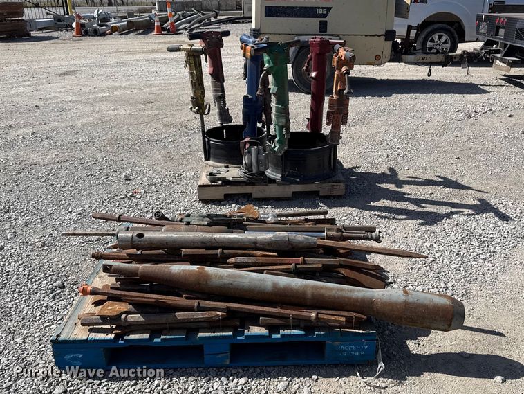 image for item DQ4335 (8) jack hammers