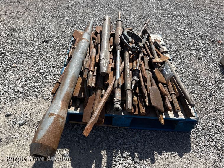 image for item DQ4335 (8) jack hammers