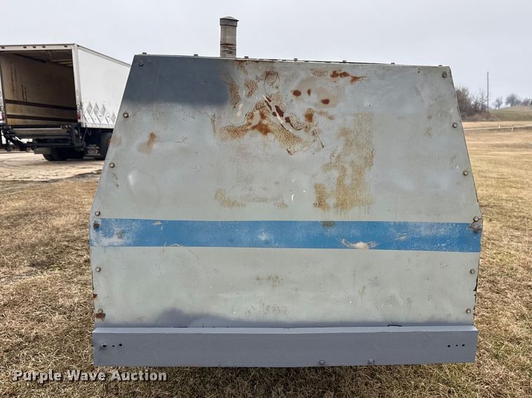 image for item DQ4359 1994 LeRoi International Inc. Q185JD-E air compressor