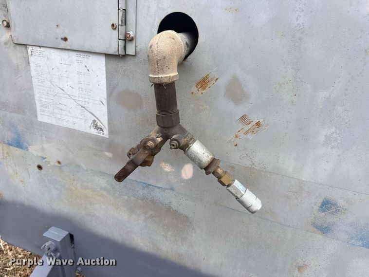 image for item DQ4359 1994 LeRoi International Inc. Q185JD-E air compressor