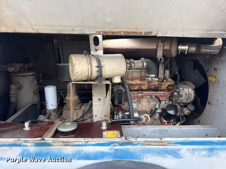 image for item DQ4359 1994 LeRoi International Inc. Q185JD-E air compressor