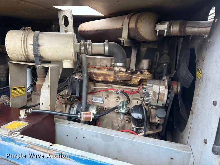 image for item DQ4359 1994 LeRoi International Inc. Q185JD-E air compressor