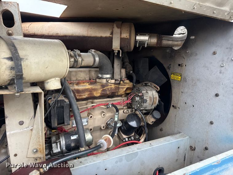 image for item DQ4359 1994 LeRoi International Inc. Q185JD-E air compressor