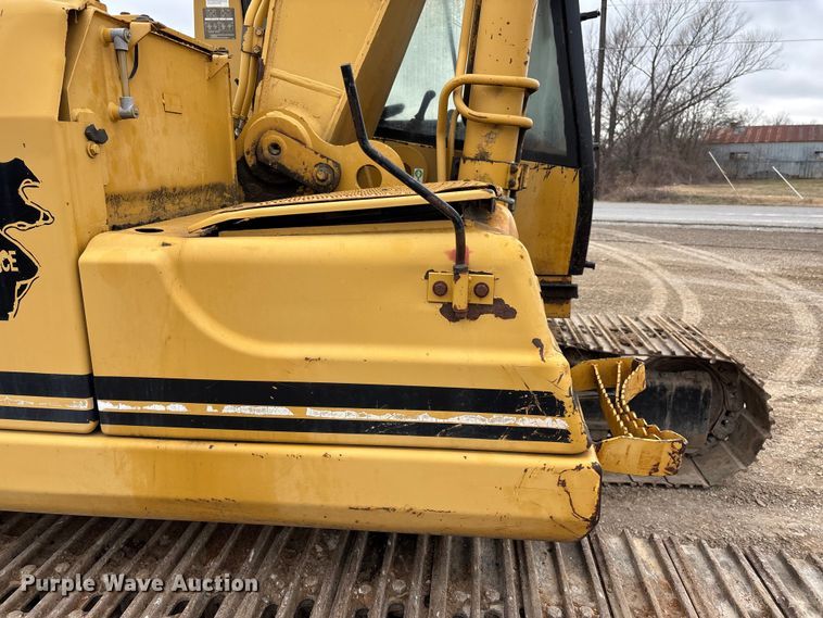image for item DT0023 1998 Caterpillar 322B L long reach excavator