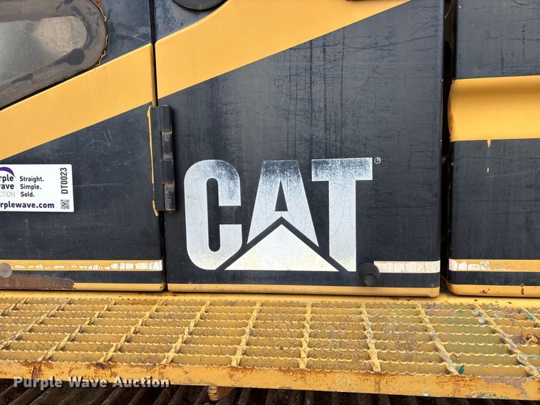 image for item DT0023 1998 Caterpillar 322B L long reach excavator