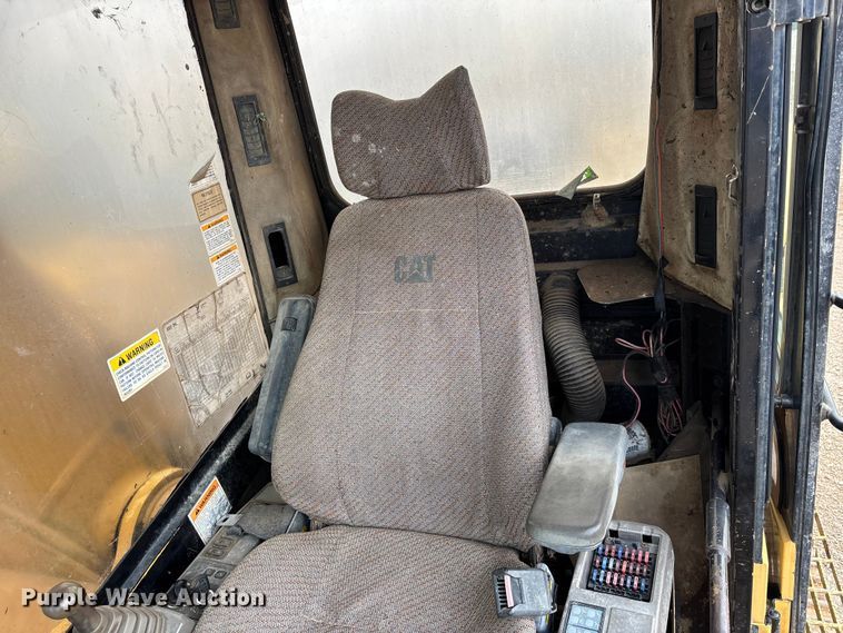 image for item DT0023 1998 Caterpillar 322B L long reach excavator