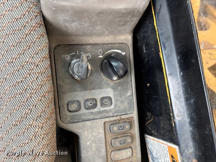 image for item DT0023 1998 Caterpillar 322B L long reach excavator