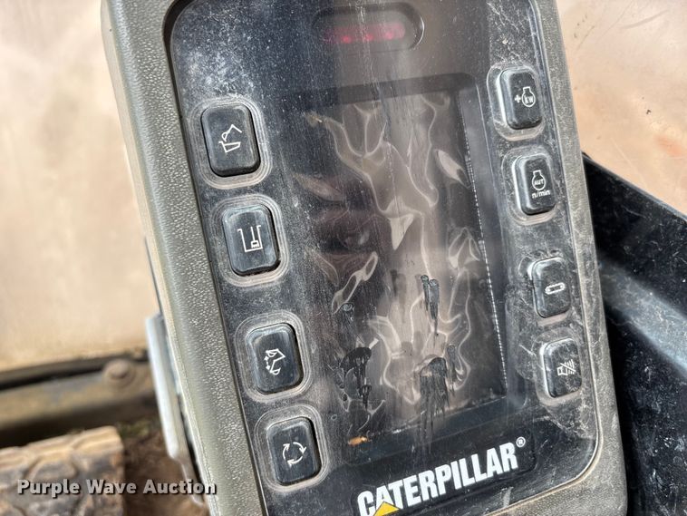 image for item DT0023 1998 Caterpillar 322B L long reach excavator