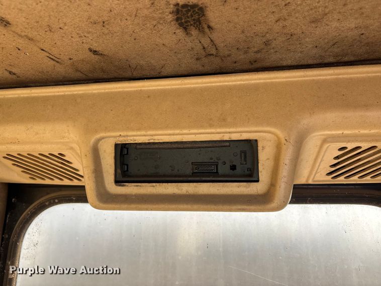 image for item DT0023 1998 Caterpillar 322B L long reach excavator