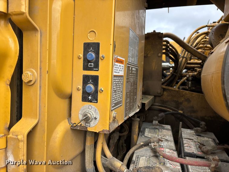 image for item DT0023 1998 Caterpillar 322B L long reach excavator