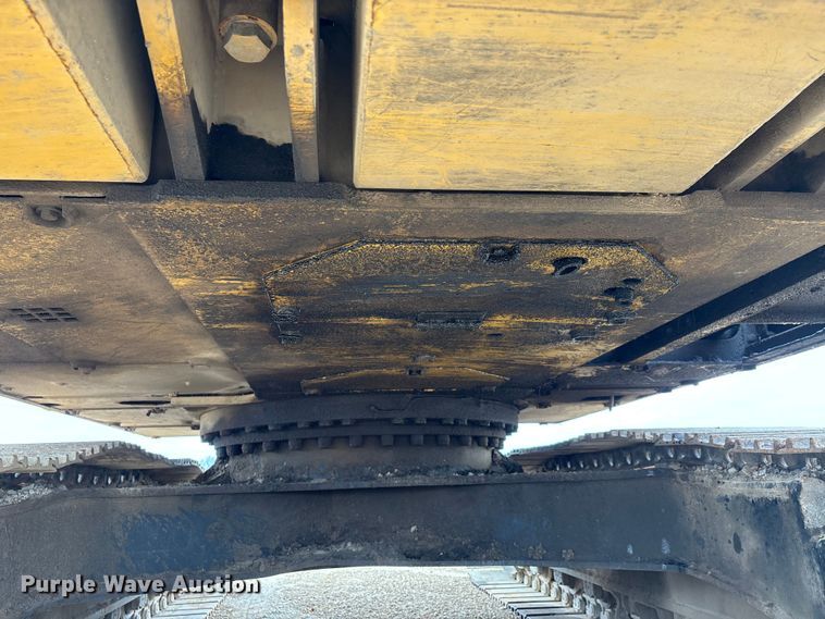 image for item DT0023 1998 Caterpillar 322B L long reach excavator