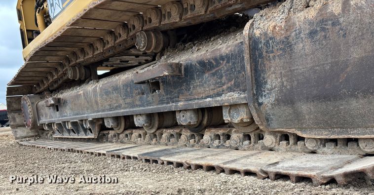 image for item DT0023 1998 Caterpillar 322B L long reach excavator