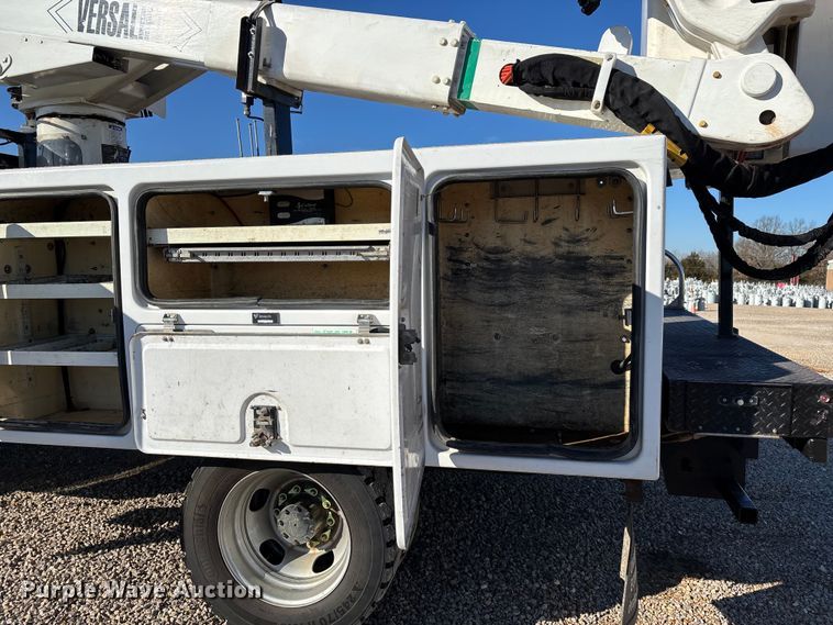 image for item DT0041 2016 RAM 5500 bucket truck