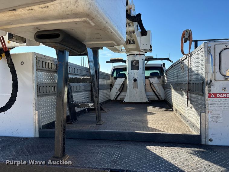 image for item DT0041 2016 RAM 5500 bucket truck