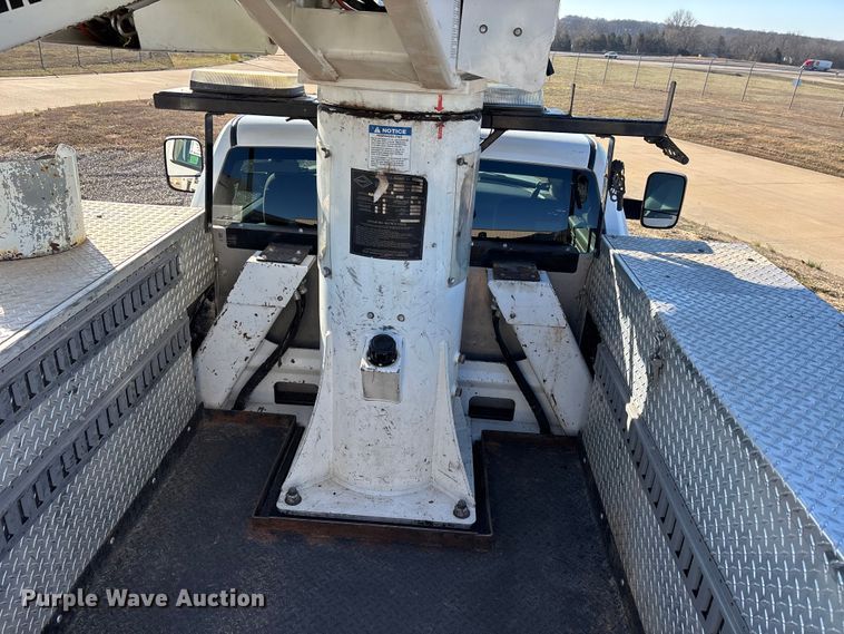 image for item DT0041 2016 RAM 5500 bucket truck