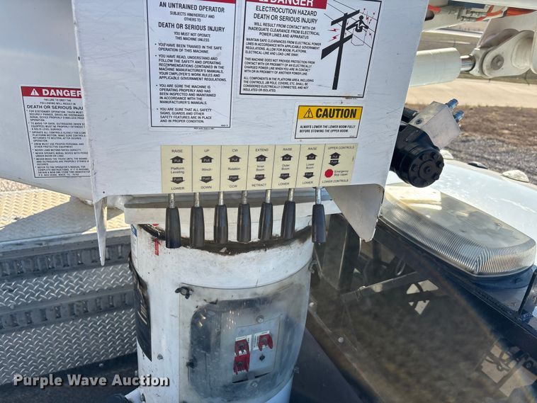 image for item DT0041 2016 RAM 5500 bucket truck